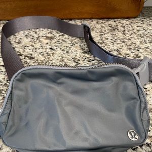 lululemon Everywhere Belt Bag